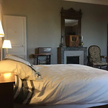 Couette-café Le Petit Château Des Cedres Mouchamps