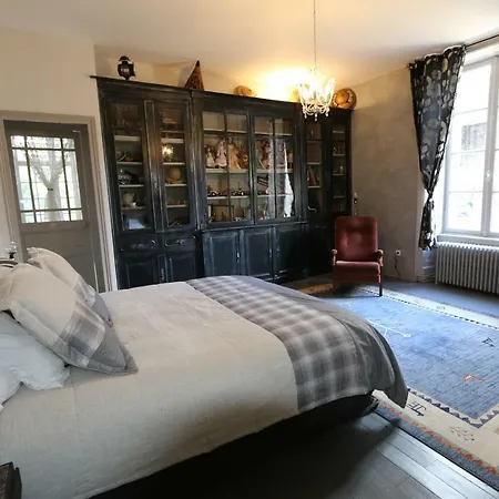 Le Petit Chateau Des Cedres Mouchamps