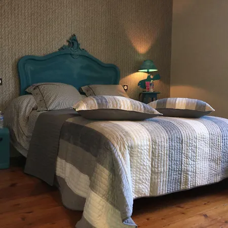 Le Petit Château Des Cedres 3* Mouchamps