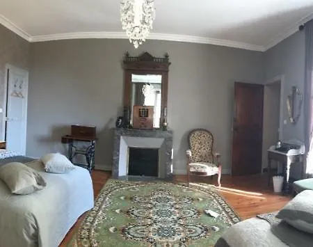 Vakantiehuis Le Petit Chateau Des Cedres