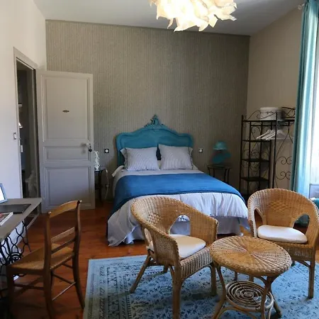 Le Petit Chateau Des Cedres * Mouchamps