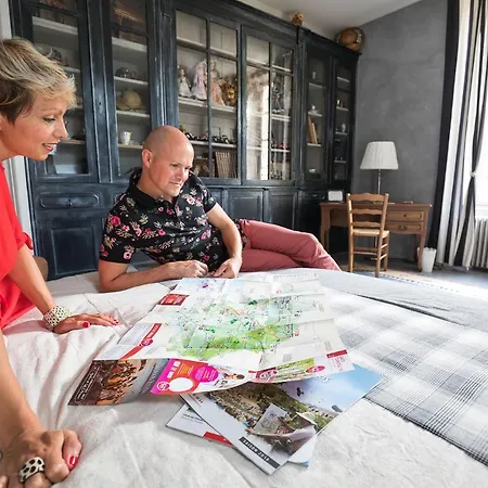 Le Petit Chateau Des Cedres