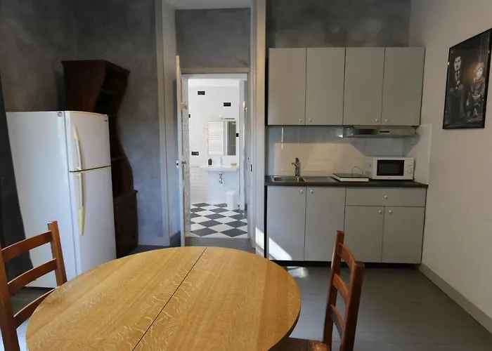 Le Petit Chateau Des Cedres بيت للعطل *