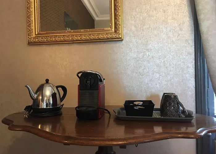 بيت للعطل Le Petit Chateau Des Cedres *