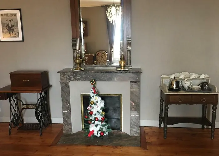 بيت للعطل Le Petit Chateau Des Cedres