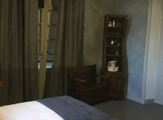 بيت للعطل Le Petit Chateau Des Cedres Mouchamps