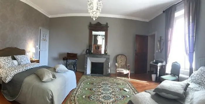 بيت للعطل Le Petit Chateau Des Cedres