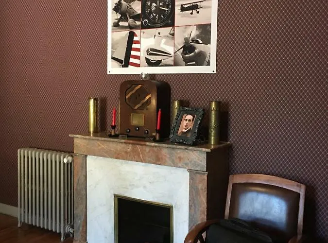 Le Petit Chateau Des Cedres بيت للعطل *